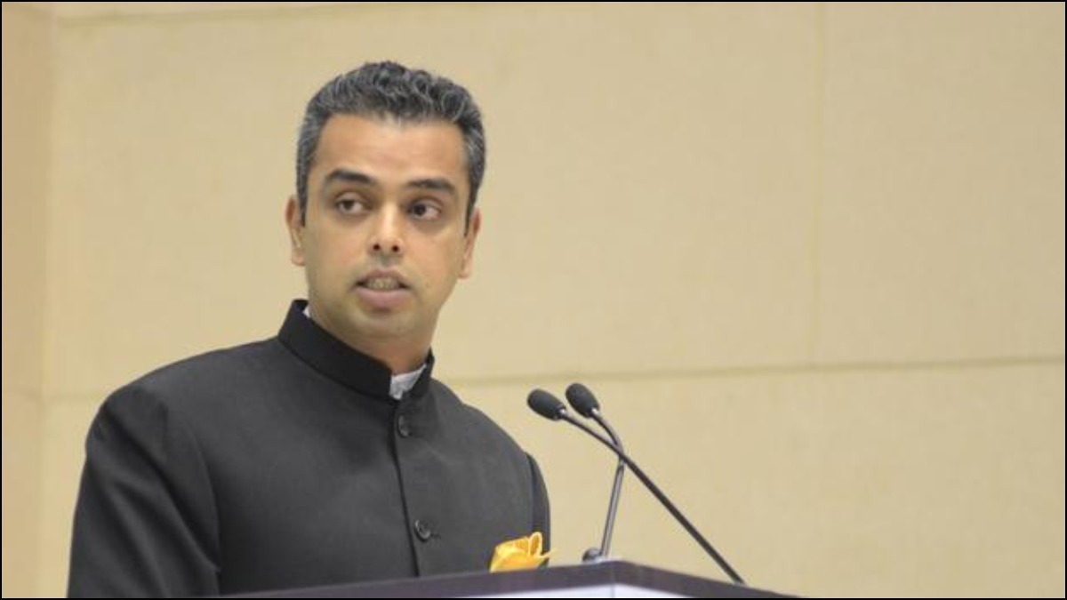 Milind Deora resigns from Congress